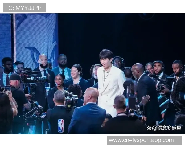 杨瀚森崛起为偶像的背后是强大粉丝群体的支持与期待