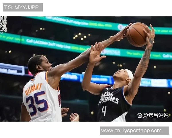 布克遭遇严密防守表现低迷18投仅4中贡献10分16助攻却有9次失误