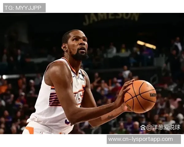 火力全开杜兰特首节独揽13分半场贡献15分4篮板2助攻表现抢眼 火力全开杜兰特首节独揽13分半场贡献15分4篮板2助攻表现抢眼