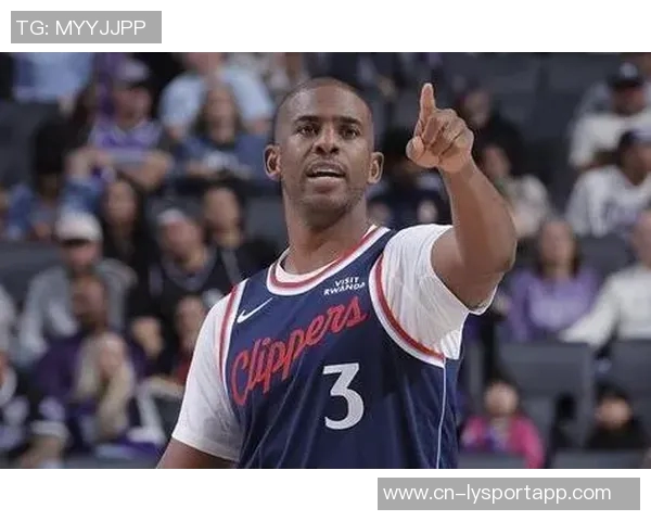 小里评论保罗派对冷清现象揭示球队文化缺失问题