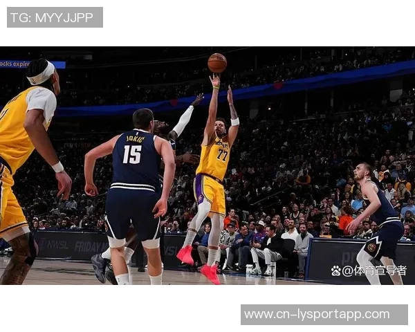 老詹超越自我创历史新高30表现引发热议前11场独占10席成就辉煌 老詹超越自我创历史新高30表现引发热议前11场独占10席成就辉煌